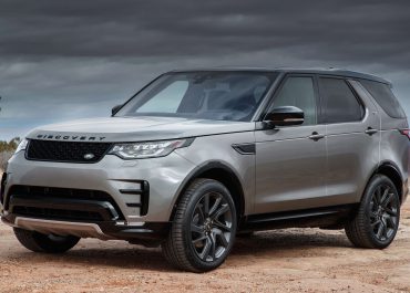Future Land Rovers might let you watch 3D movies
